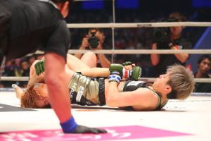 Ayaka Hamasaki armbar1