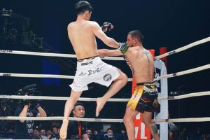 Anthony Birchak vs Jae Hoon Moon 2 300x200