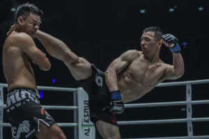 Amarsanaa Tsogookhuu kicks Shannon Wiratchai