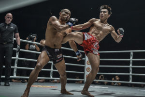 Joshua Pacio kicks Rene Catalan