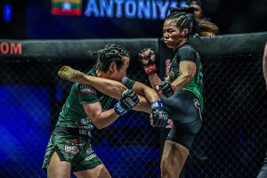 Priscilla Hertati Lumban Gaol kicks Bozhena Antoniyar