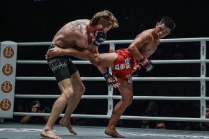 Geje Eustaquio defeats Toni Tauru