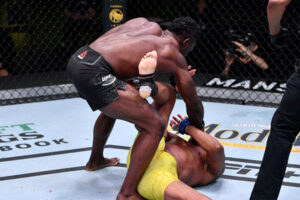 Urijah Hall knocks out Anderson Silva