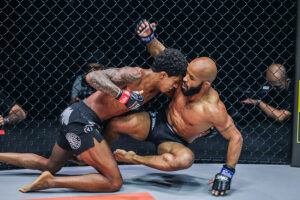 Adriano Moraes and Demetrious Johnson in a scramble at ONE on TNT in Singapore