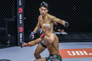 Ok Rae Yoon drops Eddie Alvarez