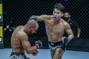 Ok Rae Yoon punches Eddie Alvarez