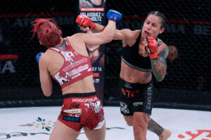 Liz Carmouche punches Kana Watanabe 3