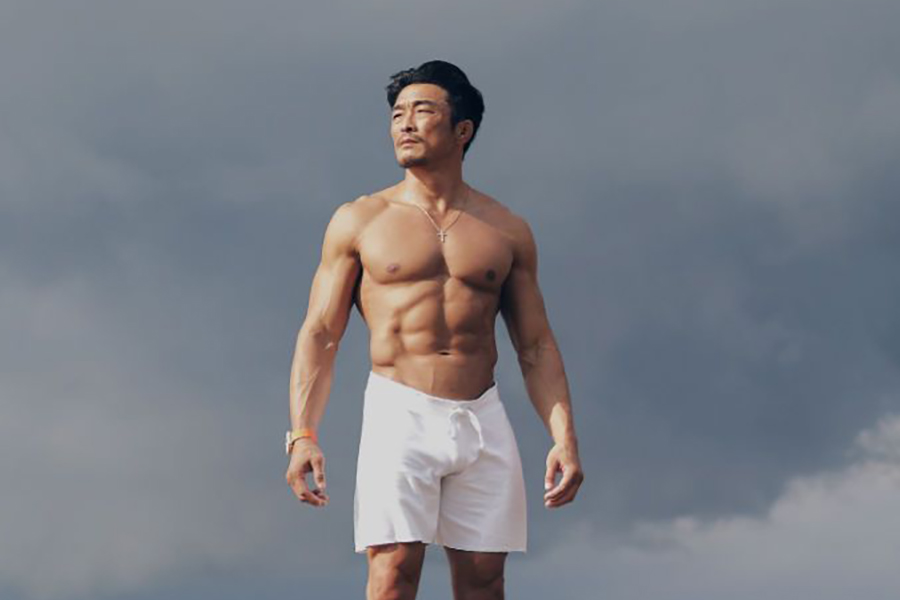 Yoshihiro Akiyama hunk.jpg