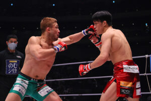 Hiromasa Ougikubo punches Kai Asakura