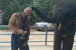 Marlon Moraes and elephant 300x200
