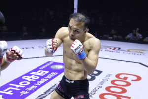 Soo Chul Kim faces Hae Jin Park at Road FC 60