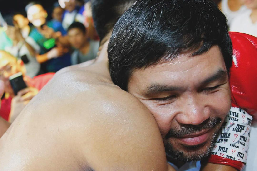 Manny Pacquiao embraces Eman Bacosa after first win | Asian MMA